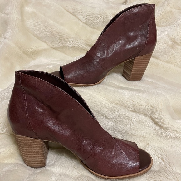 Lucky Brand Joal Raisin Stacked Heel 